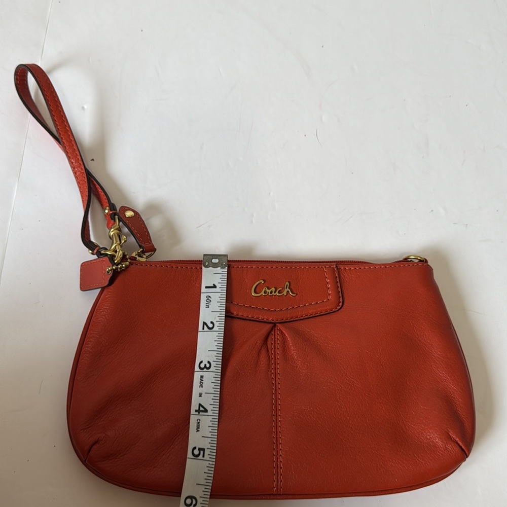 Vintage large coach wrislet - Picture 7 of 9